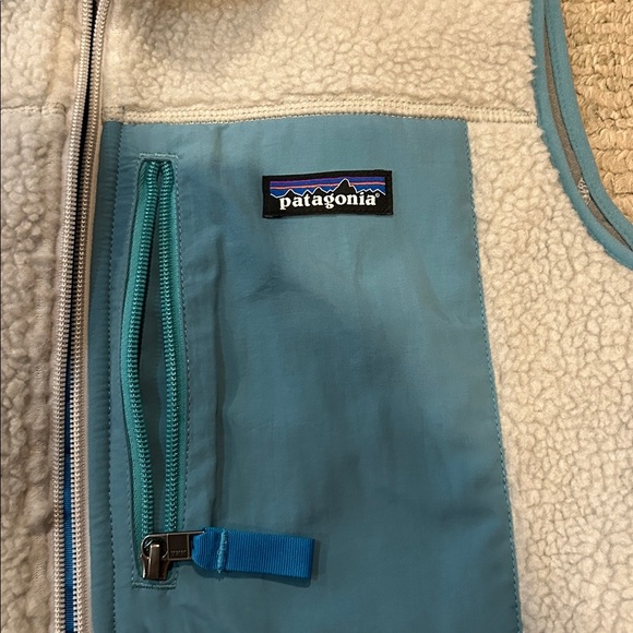 Patagonia Cream and Blue Fleece Vest - Picture 2 of 12